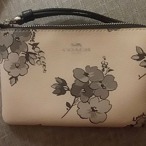 Coach wristlet Fairytale floral